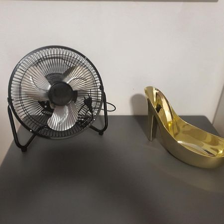 Libros Y Plantas A 5 Minutos Del Centro En Bus Apartment Madrid Ngoại thất bức ảnh