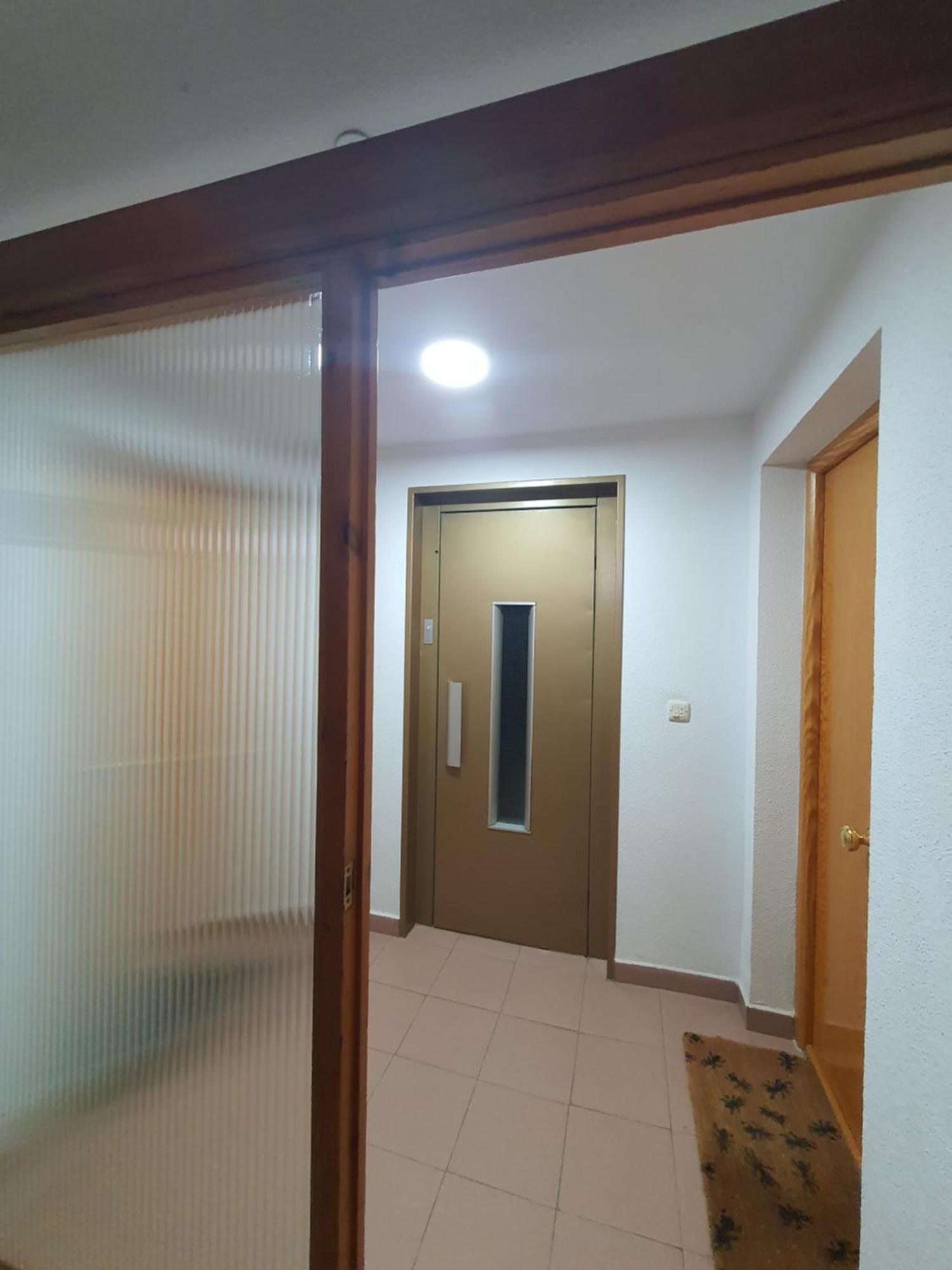 Libros Y Plantas A 5 Minutos Del Centro En Bus Apartment Madrid Ngoại thất bức ảnh