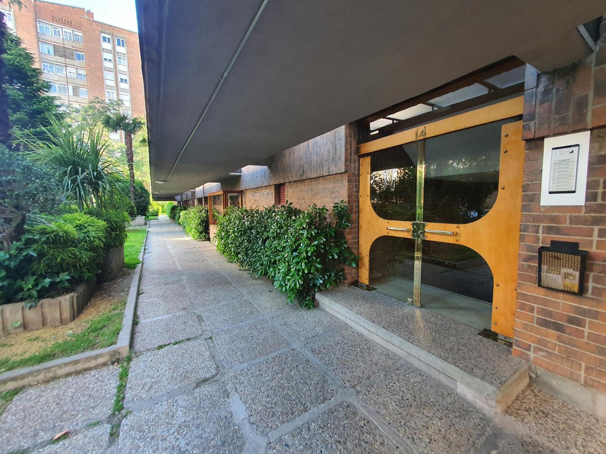 Libros Y Plantas A 5 Minutos Del Centro En Bus Apartment Madrid Ngoại thất bức ảnh