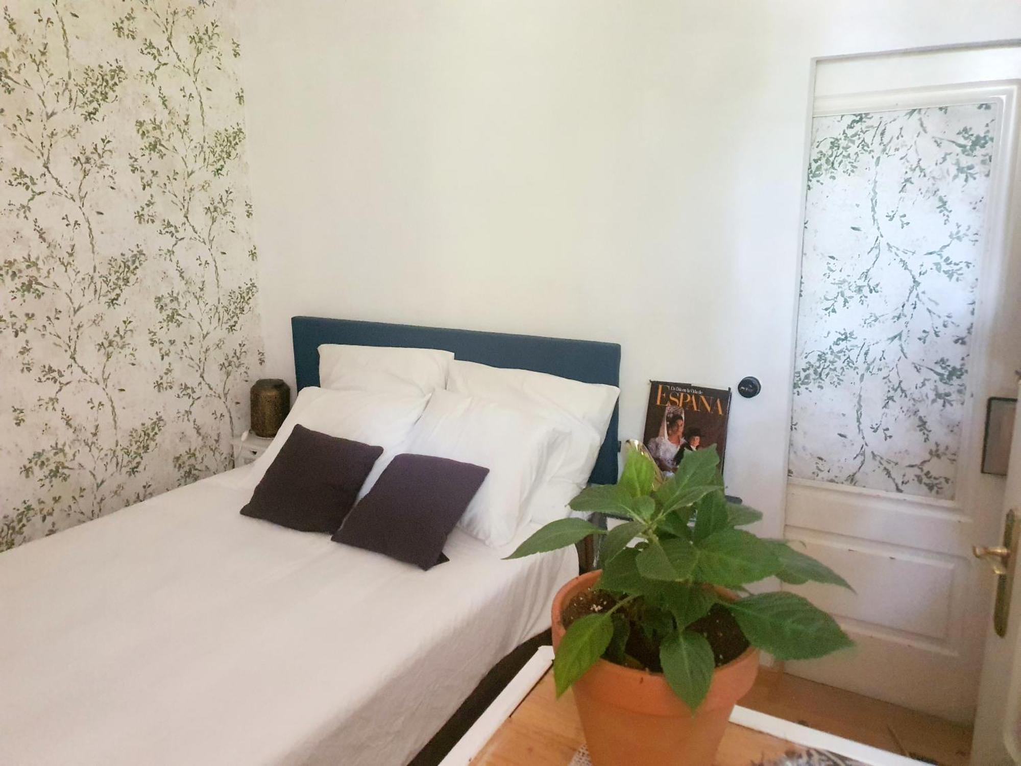 Libros Y Plantas A 5 Minutos Del Centro En Bus Apartment Madrid Ngoại thất bức ảnh